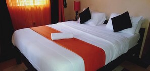 Standard Double Room, Garden View | Free WiFi, bed sheets