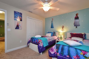 6 bedrooms, iron/ironing board, free WiFi, bed sheets