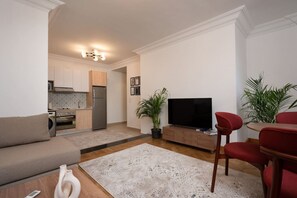 TV, books - 77 by Spacey (#59) | 1BR in Maadi (Maadi)