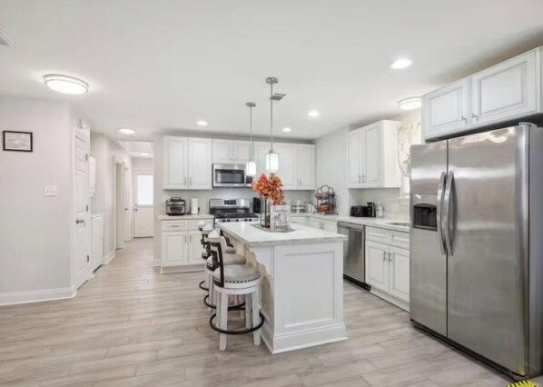 Fridge, microwave, coffee/tea maker, toaster