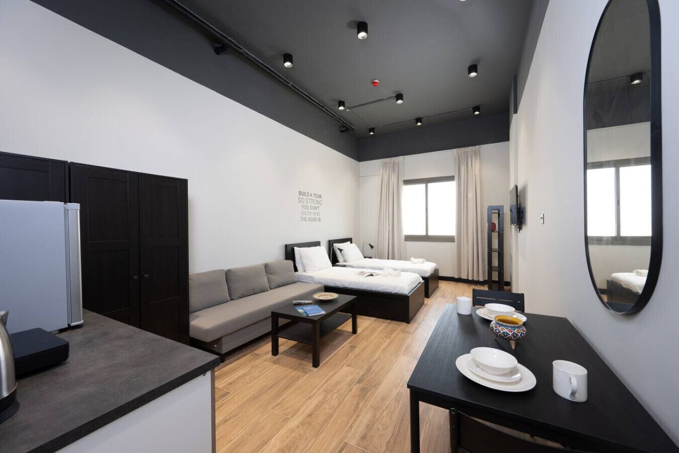 Bureau, Wi-Fi, draps fournis