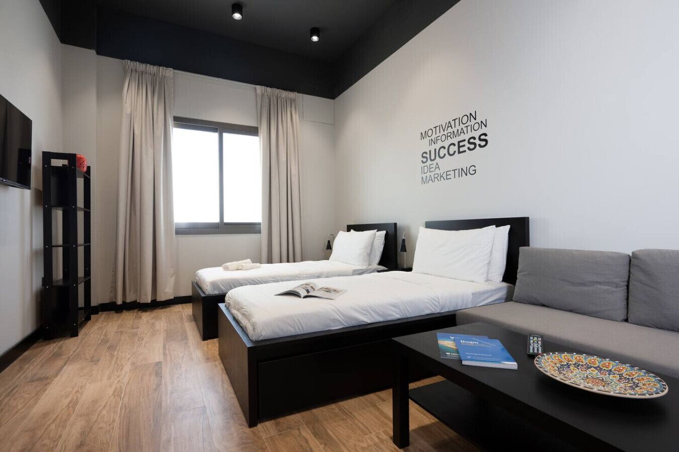 Desk, WiFi, bed sheets