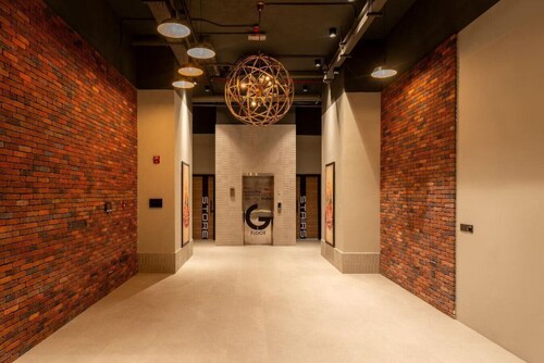 Chic gateway (#80) | Studio by Spacey Duqom