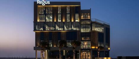 المنشأة من الخارج