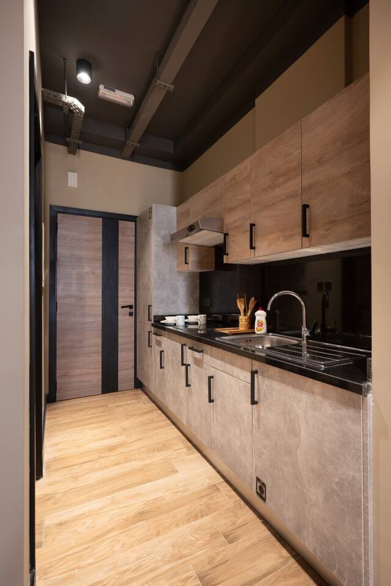 Fridge, stovetop, cookware/dishes/utensils, dining tables