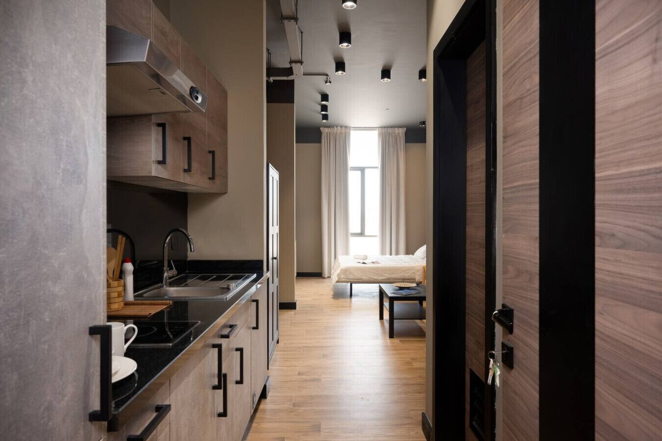 Bureau, fer et planche à repasser, Wi-Fi, draps fournis