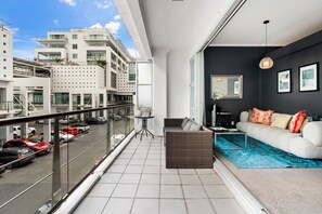 Property grounds - Sleek Waterfront Escape on Princes Wharf with Free Carpark (Auckland)