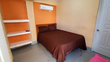 Deluxe Double Room, Garden View | Laptop workspace, free WiFi