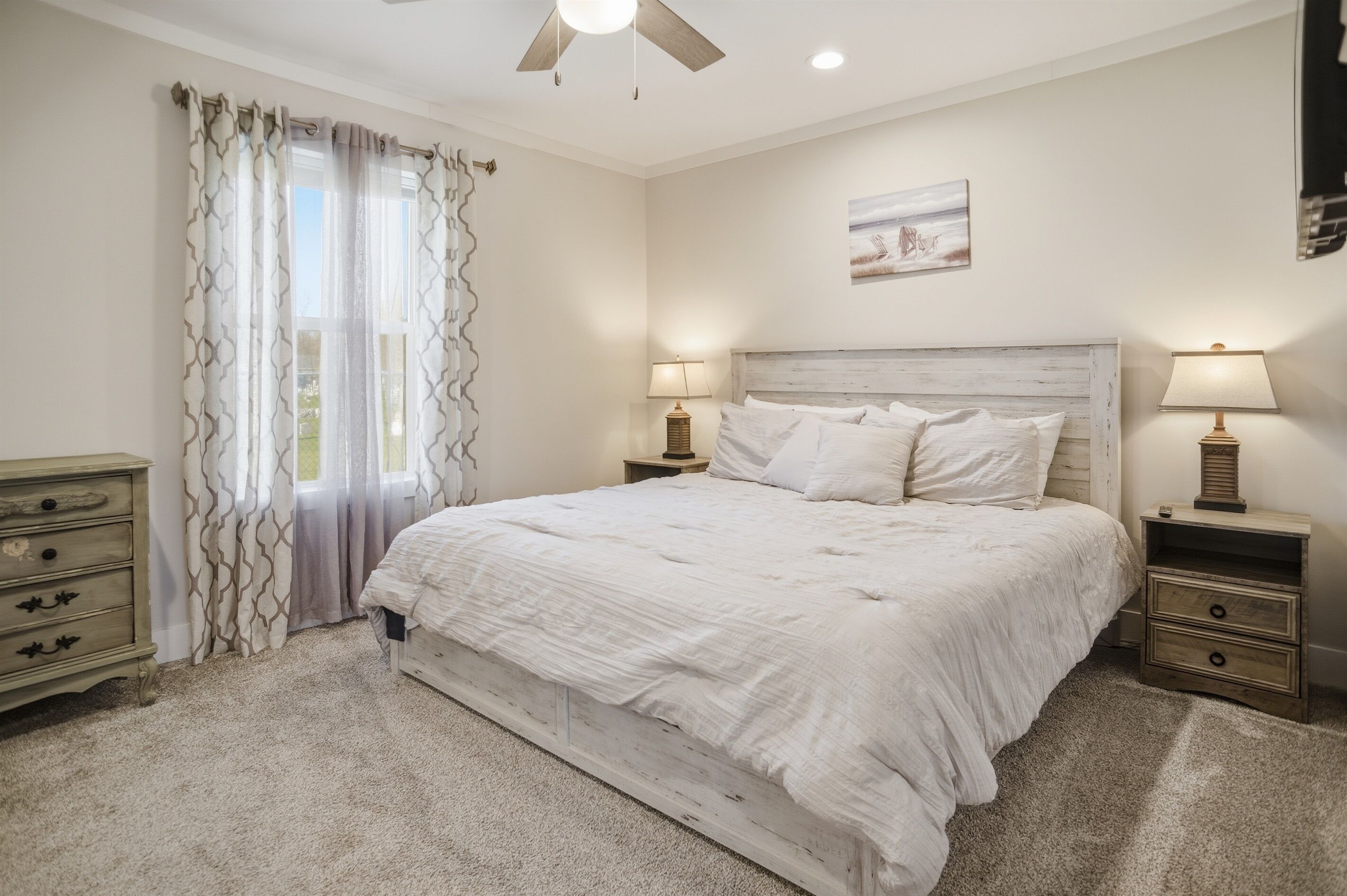 3 室のベッドルーム、アイロン / アイロン台、WiFi、ベッドシーツ