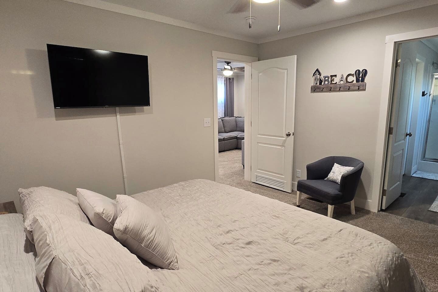 3 soverom, strykejern/-brett, wi-fi og sengetøy