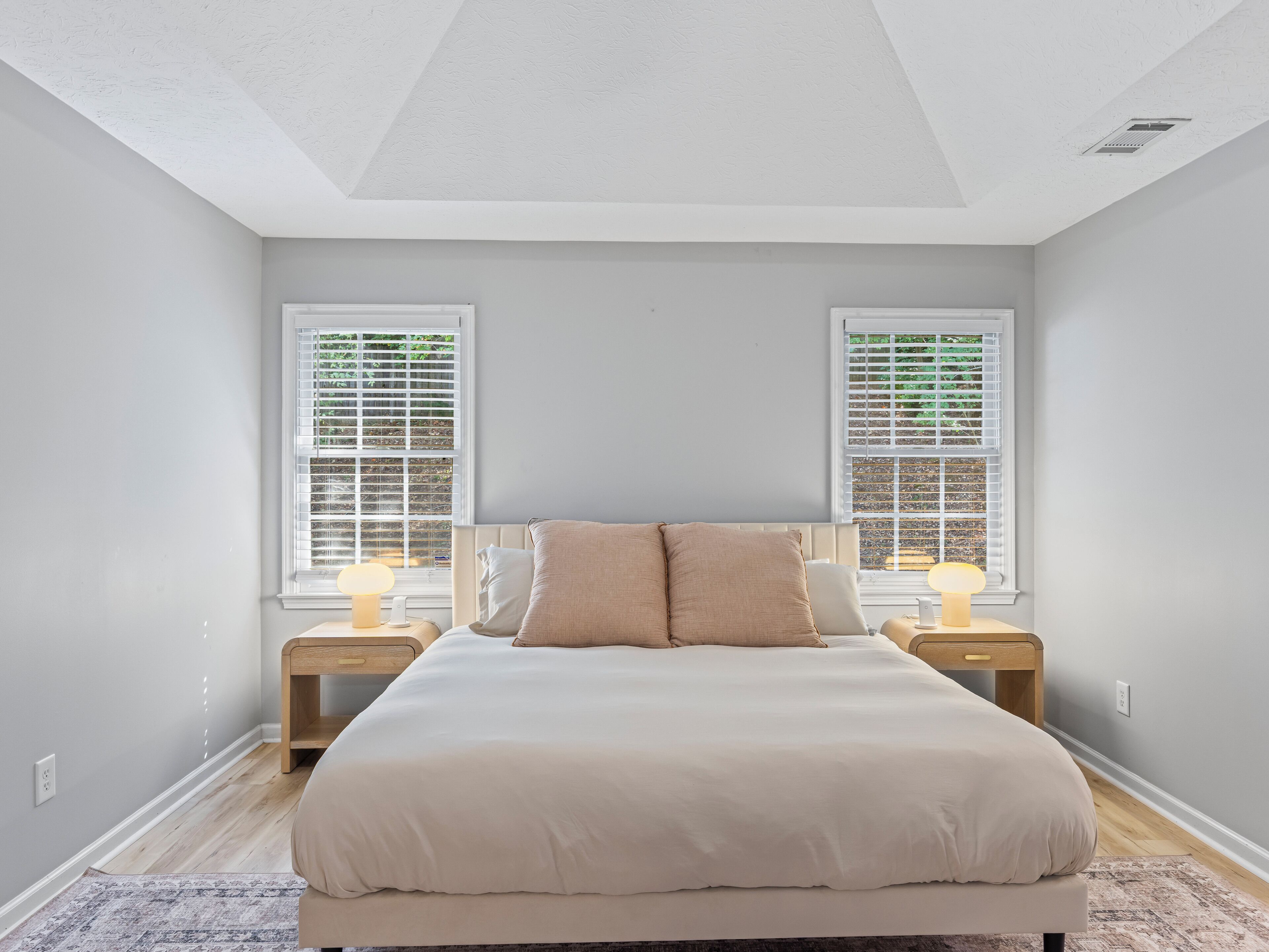 4 makuuhuonetta, silitysrauta/-lauta, Wi-Fi, vuodevaatteet