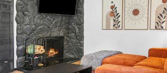 Luxury Studio Escape - Trails & Views