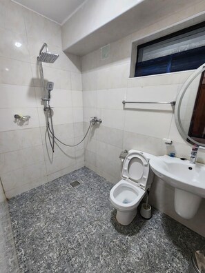 Deluxe Double Room, City View | Bathroom | Shower, free toiletries, slippers, towels