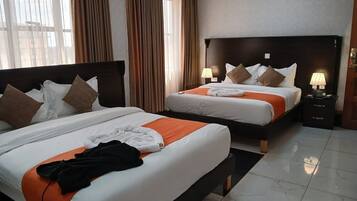 Chambre Deluxe avec lits jumeaux | Wi-Fi gratuit, draps fournis