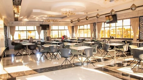 Restaurant. Grand Tenacity Hotel Kitale