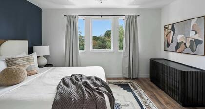 Spacious 6BR - New Spanish Home in Best Kerns Spot