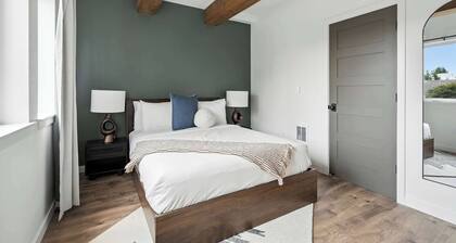 5BR at The Adelynn - Luxury Build - Walk to All