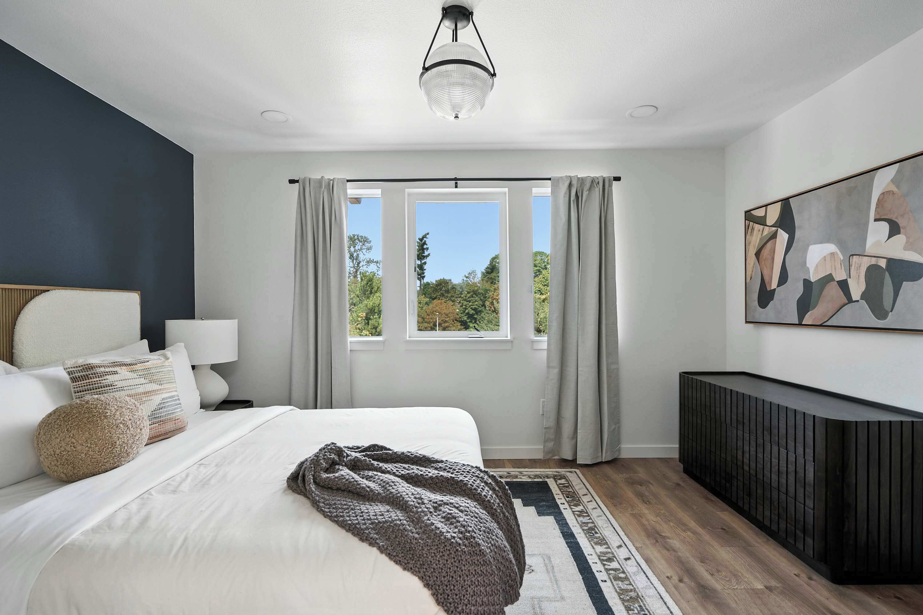 6 bedrooms, iron/ironing board, travel crib, WiFi