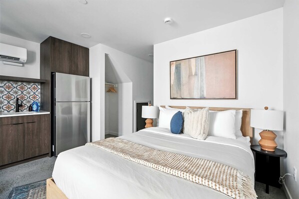 1 habitación, tabla de planchar con plancha, cuna de viaje y internet 