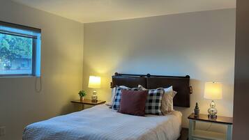 2 habitaciones, tabla de planchar con plancha, wifi y ropa de cama