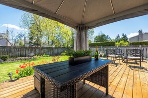 تناول الطعام بالخارج