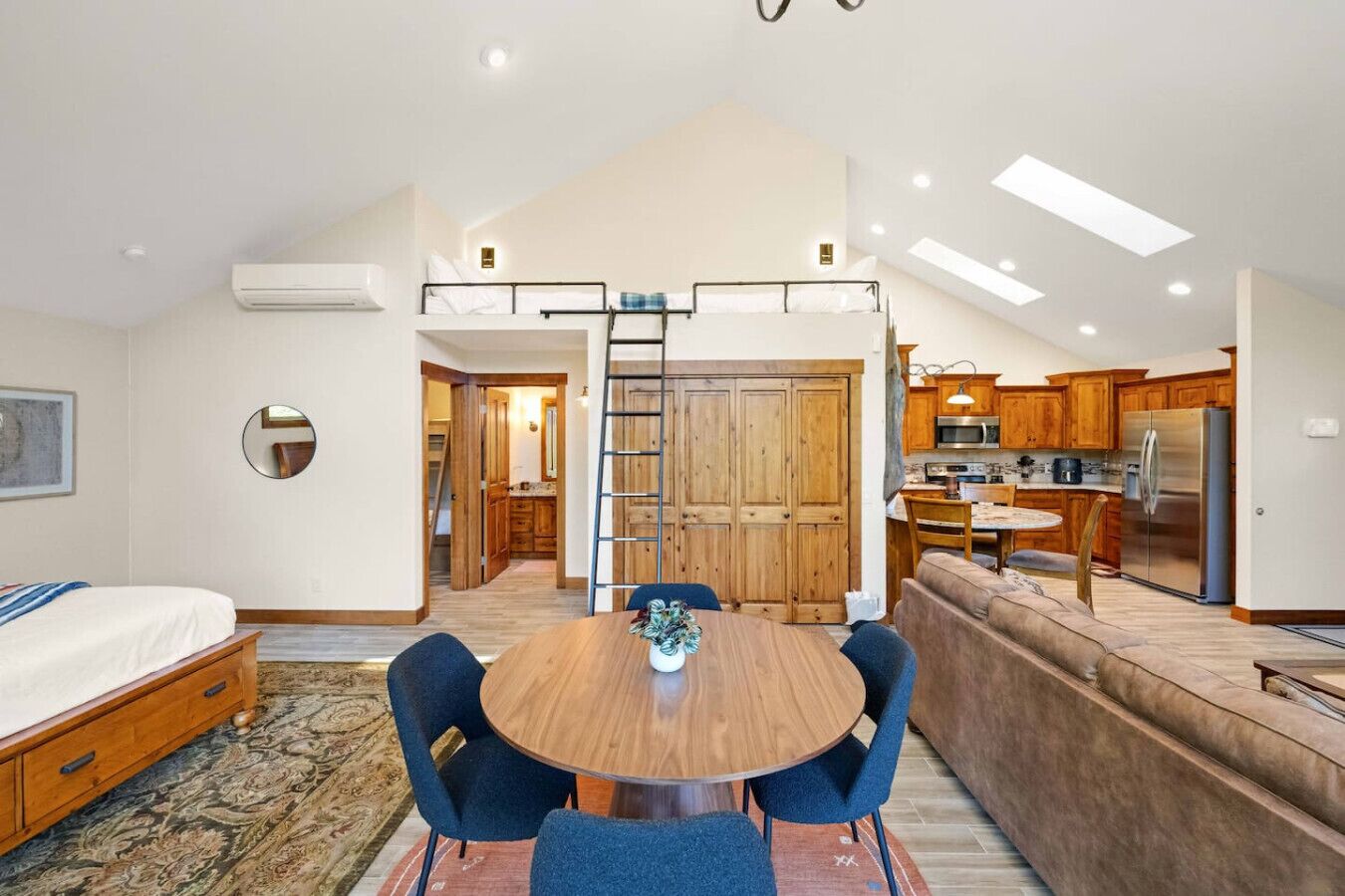 7 slaapkamers, een bureau, gratis wifi, beddengoed