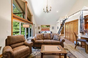 Televisión, chimenea