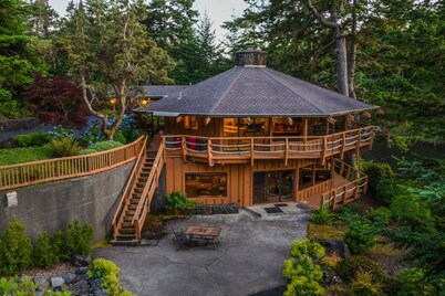 Lakefront Compound - HotTub+Pool Table+Kayaks