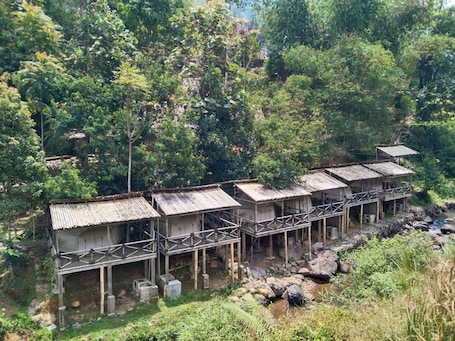 Loft, Patio, River View | Free WiFi. Metaglamp