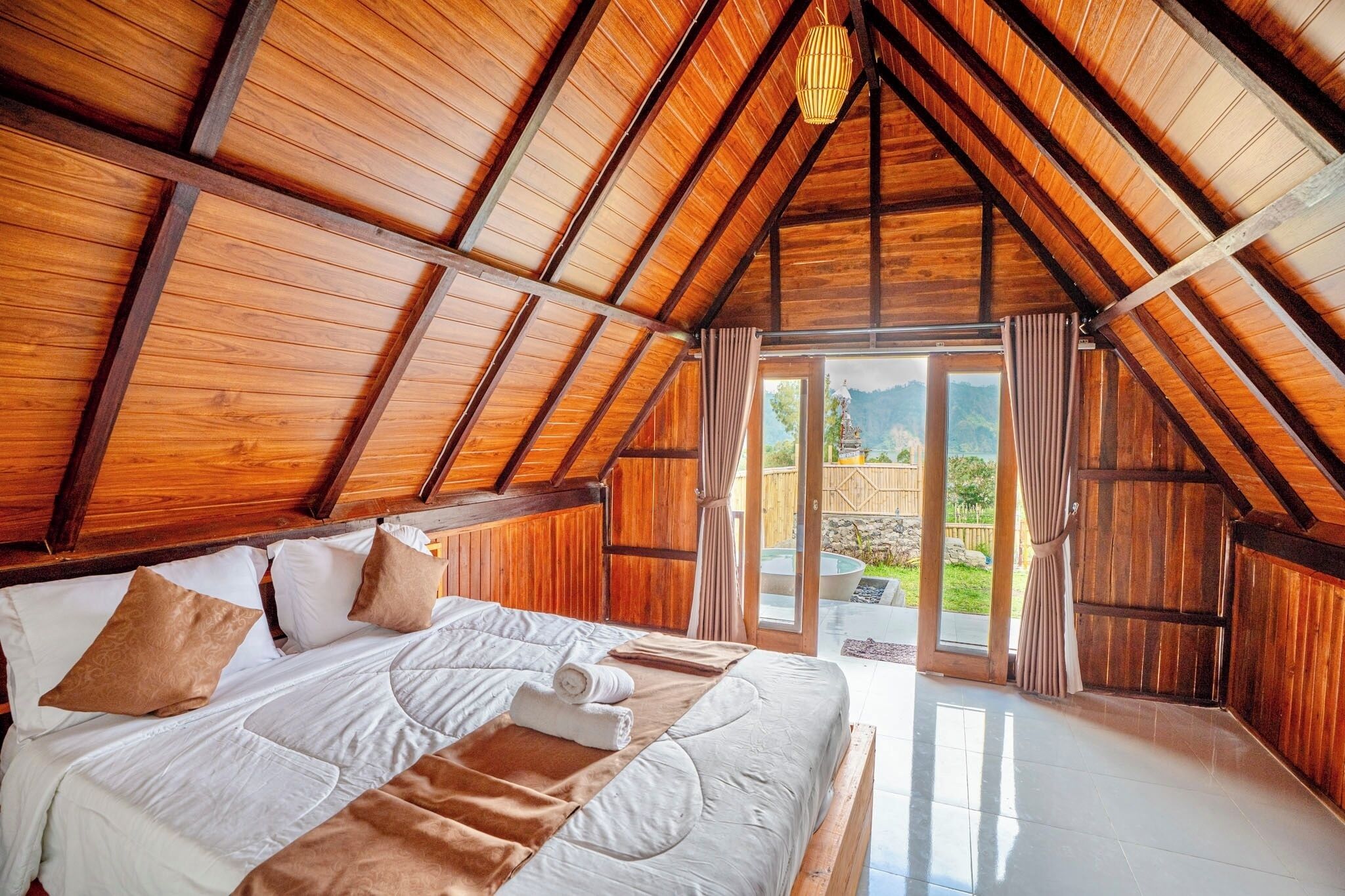 Chambre Deluxe | Lits pliants/supplémentaires, draps fournis