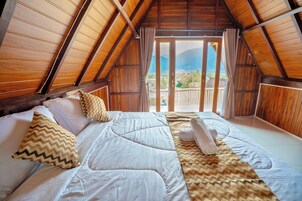 Camas plegables/adicionales y ropa de cama 