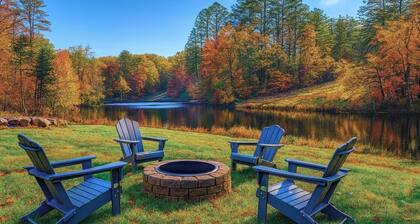 Relax at Eagle’s Landing on the Lake - Hot Tub and Paddle Boat! Veteran Owned!
