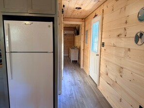Interior - Relax on Eagle Lake! Lakefront Getaway perfect for Groups! (Coalmont)