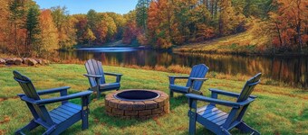 Unwind at Eagle’s Landing on the Lake - Hot Tub and Paddle Boat! Veteran Owned!