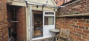 Terrace/patio - Studio - Sleeps 2 - Private Garden (Reading)