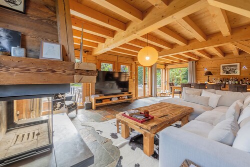 Luxury Chalet Pool & Jacuzzi near Megeve, Cordon, France