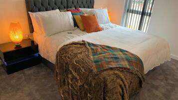 2 bedrooms, WiFi, bed sheets