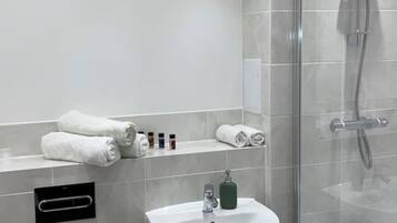 Shower, towels