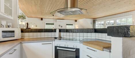 Fridge, microwave, dishwasher, cookware/dishes/utensils