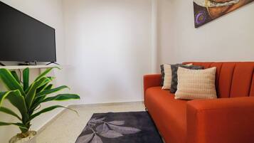 Condo, 3 Bedrooms, Smoking, Private Pool | Living room