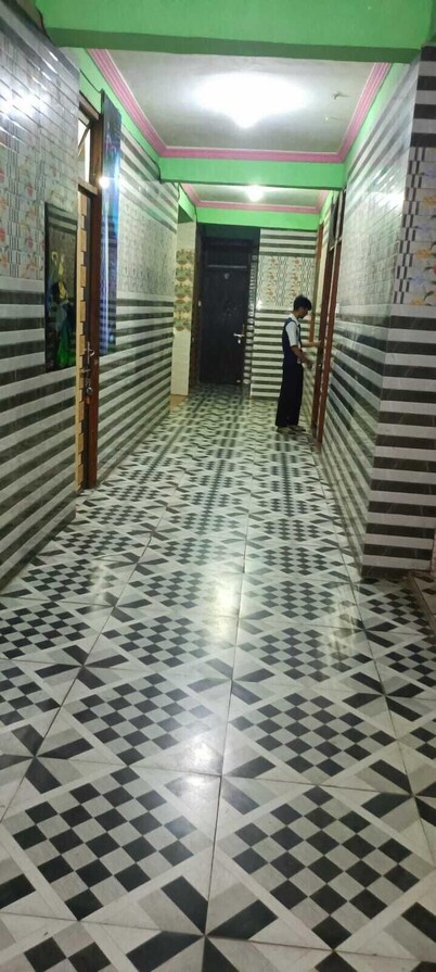 Hotel Yash Palace Kanpur