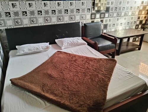 Hotel Yash Palace Kanpur