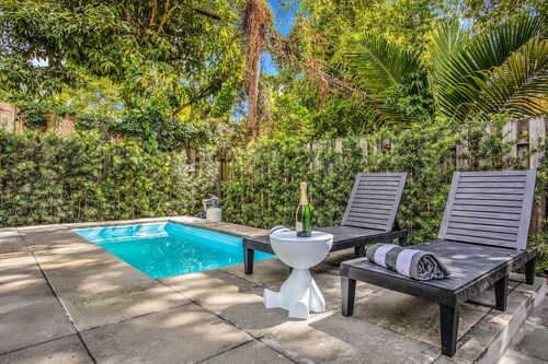 Villa in the heart of design district! POOL+LOCATION