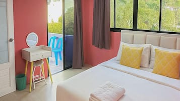 Superior Double Room, 1 Queen Bed, Non Smoking, Balcony | Desk, laptop workspace, blackout drapes, soundproofing