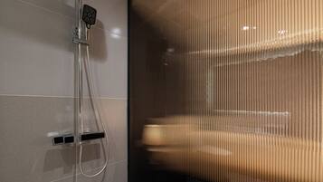 Apartment, 2 Schlafzimmer | Badezimmer | Dusche, kostenlose Toilettenartikel, Haartrockner, Hausschuhe