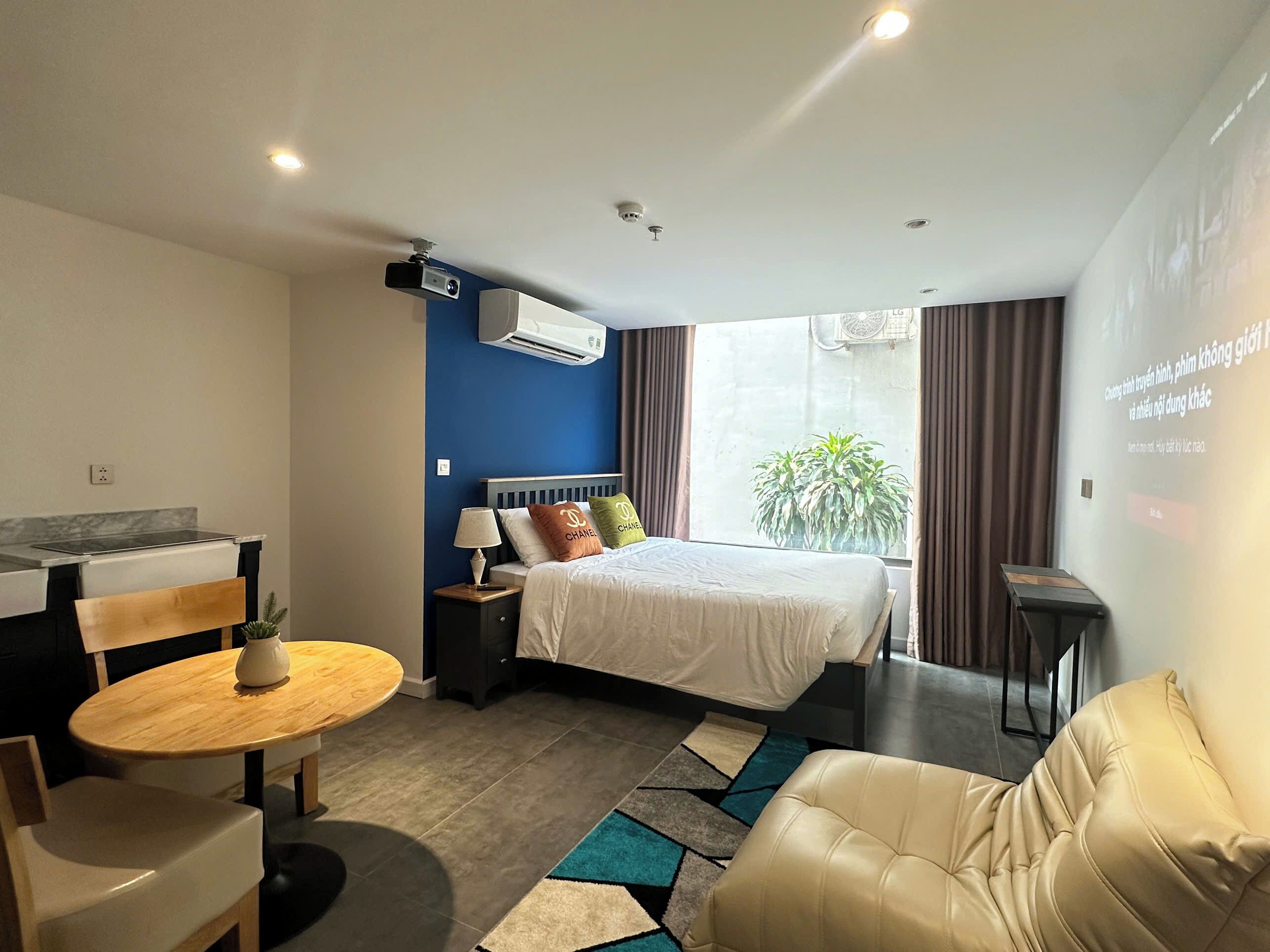 高级双人房 | 办公桌、免费 WiFi、床单