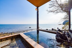 平房, 陽台, 海景 | 浴室 | 吹風機、毛巾、肥皂、洗髮精