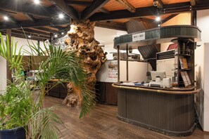 Reception - costadelsol-hiji (Hiji)