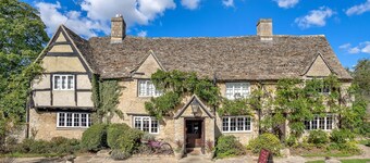 Japonica - Minster Lovell