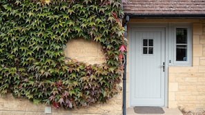 Exterior detail - Old Orchard Cottage - Pet friendly, Moreton-in-Marsh (Moreton-in-Marsh)